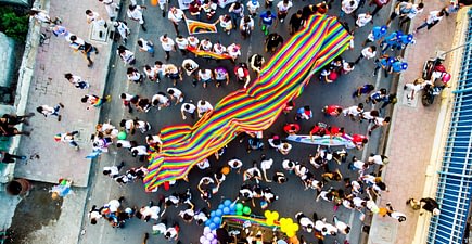 Employees mobilizing