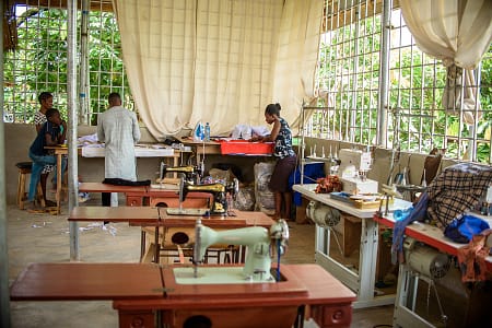 Transforming fabric waste into new fashion products
